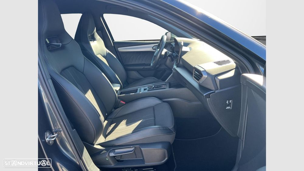 Cupra Leon 1.4 e-Hybrid MID DSG - 13