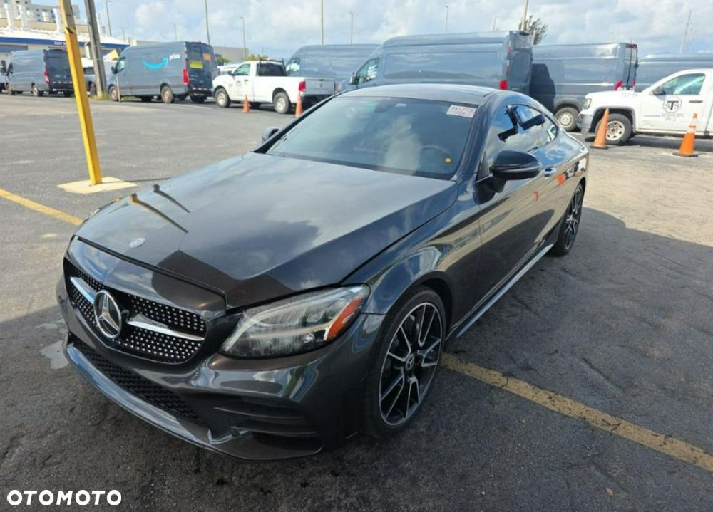 Mercedes-Benz Klasa C 300 9G-TRONIC AMG Line - 1