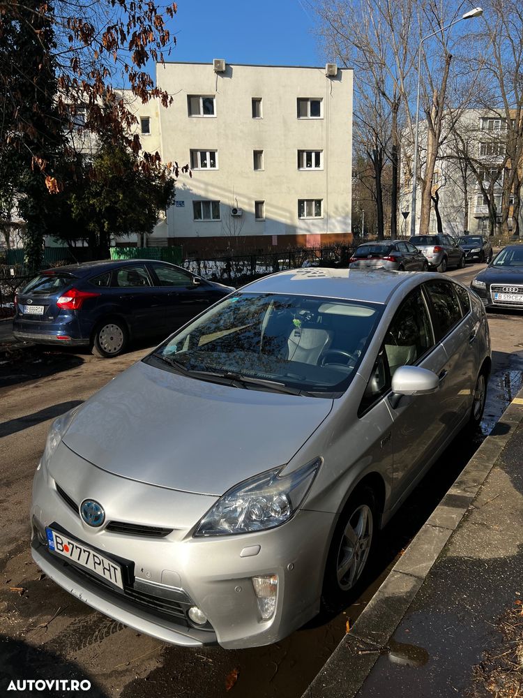 Toyota Prius HSD Sol Plus - 2
