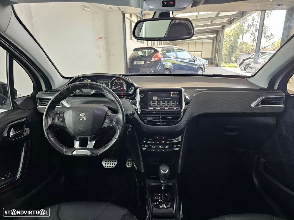 Peugeot 2008 1.2 PureTech GT Line EAT6 - 28