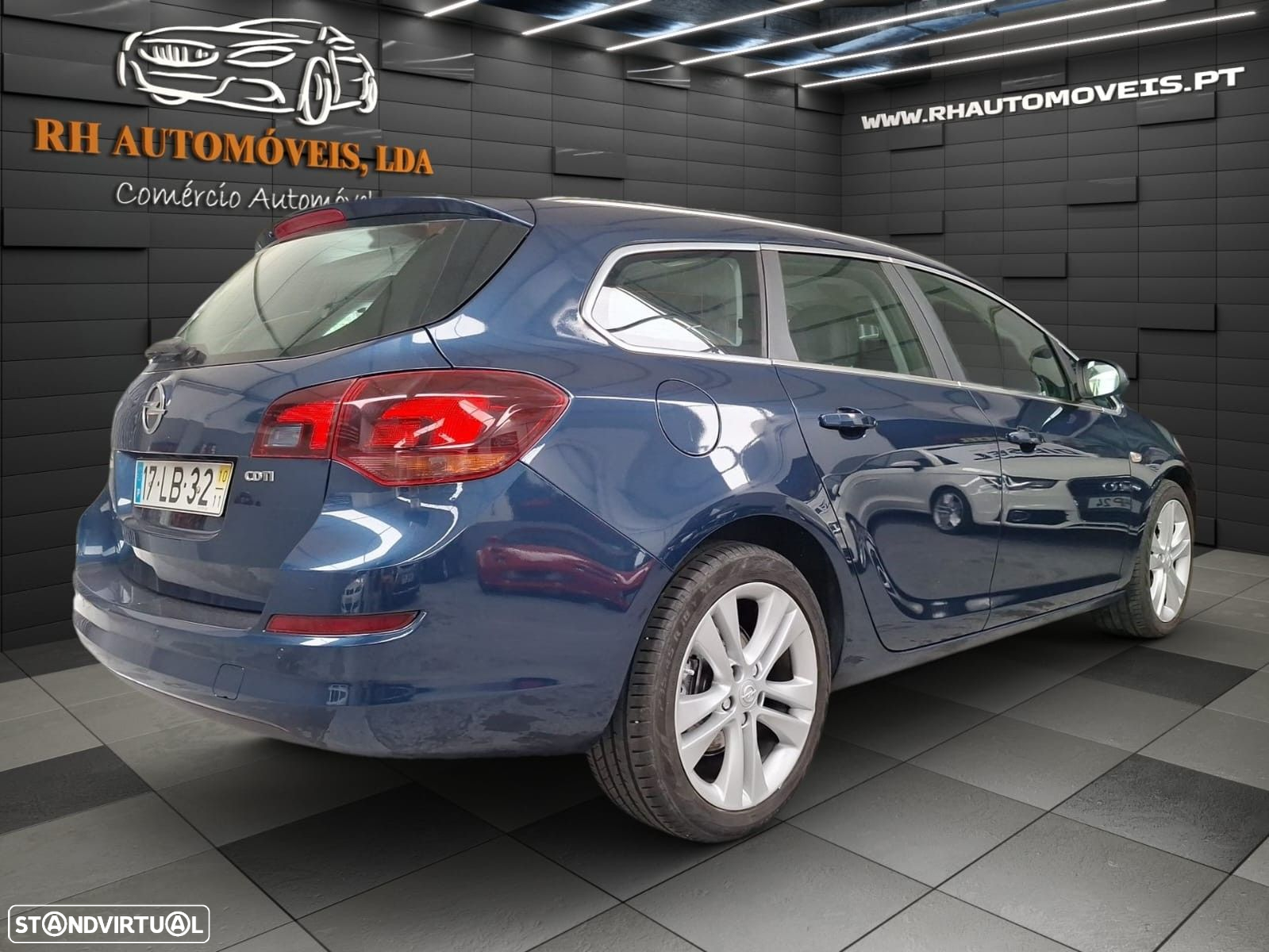 Opel Astra 1.7 CDTi Cosmo - 3