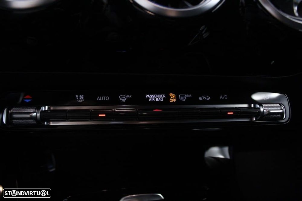 Mercedes-Benz CLA 180 d Shooting Brake AMG Line Aut. - 29