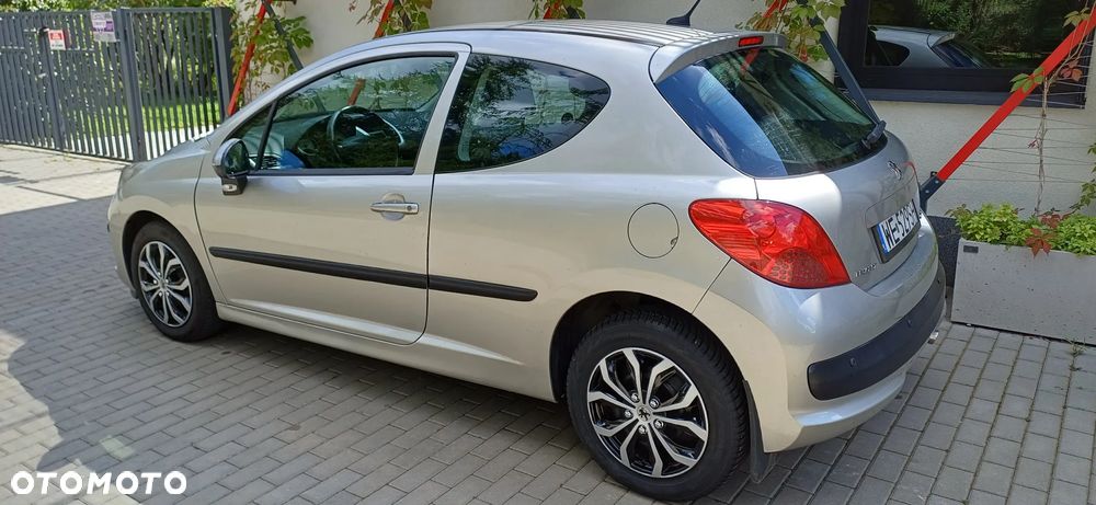 Peugeot 207 - 9