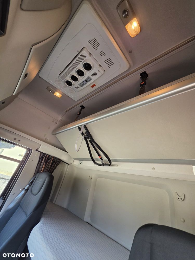 DAF CF 340 / E6 / 23 EUROPALETY / SILNIK 10 837 cm3 / IZOTERMA / NOWE TACHO G2V2 /  WINDA/ NOWE OPONY / DO KWIATÓW  / 2020ROK / RETARDER / SPROWADZONY / JAK NOWY / KLIMA POSTOJOWA / OGRZEWANA IZOTERMA - 32