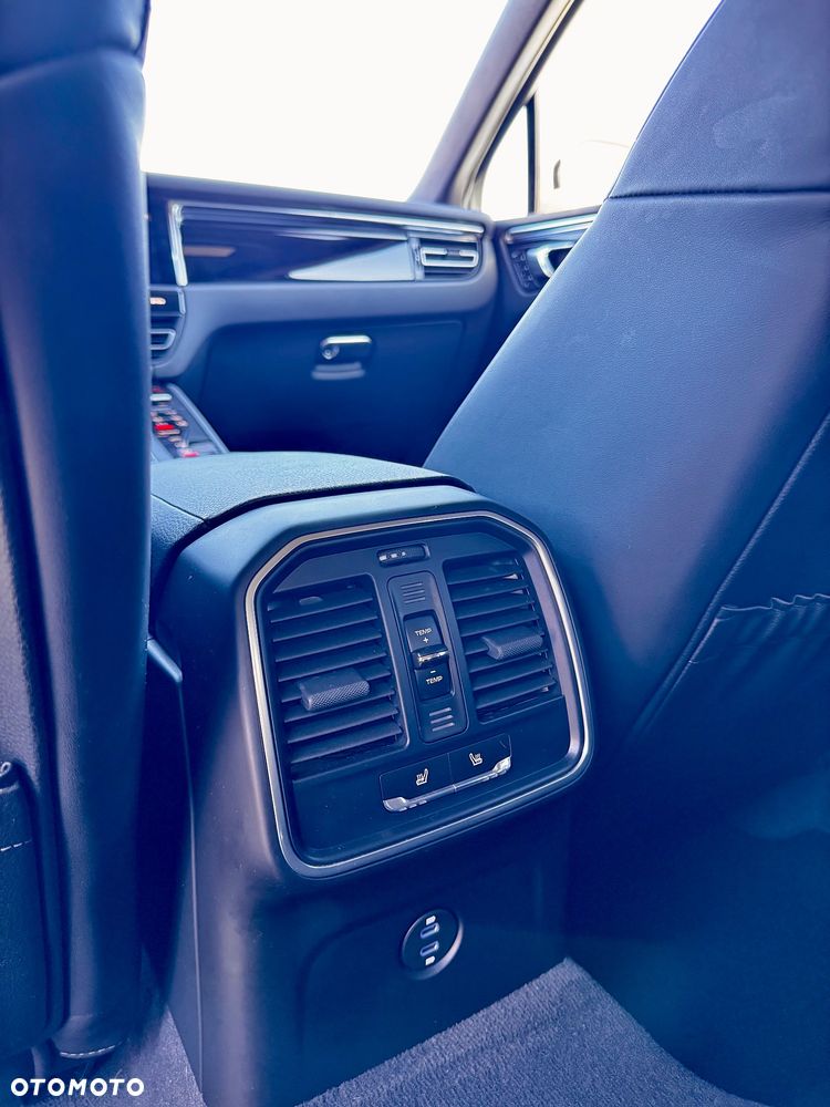 Porsche Macan Standard - 7