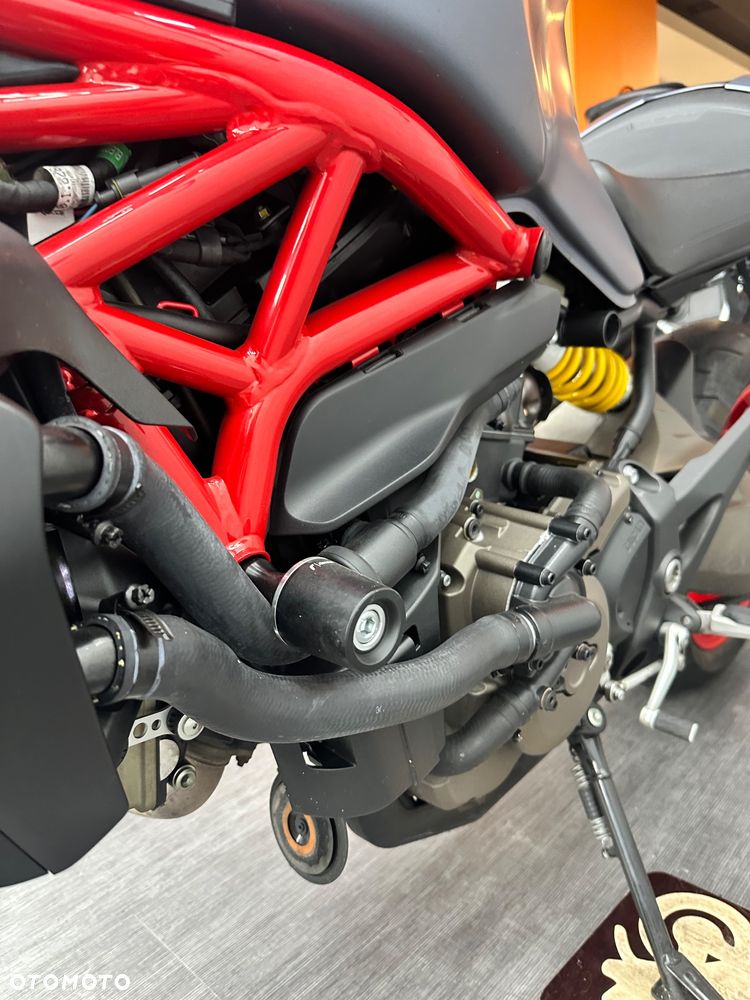 Ducati Monster - 18