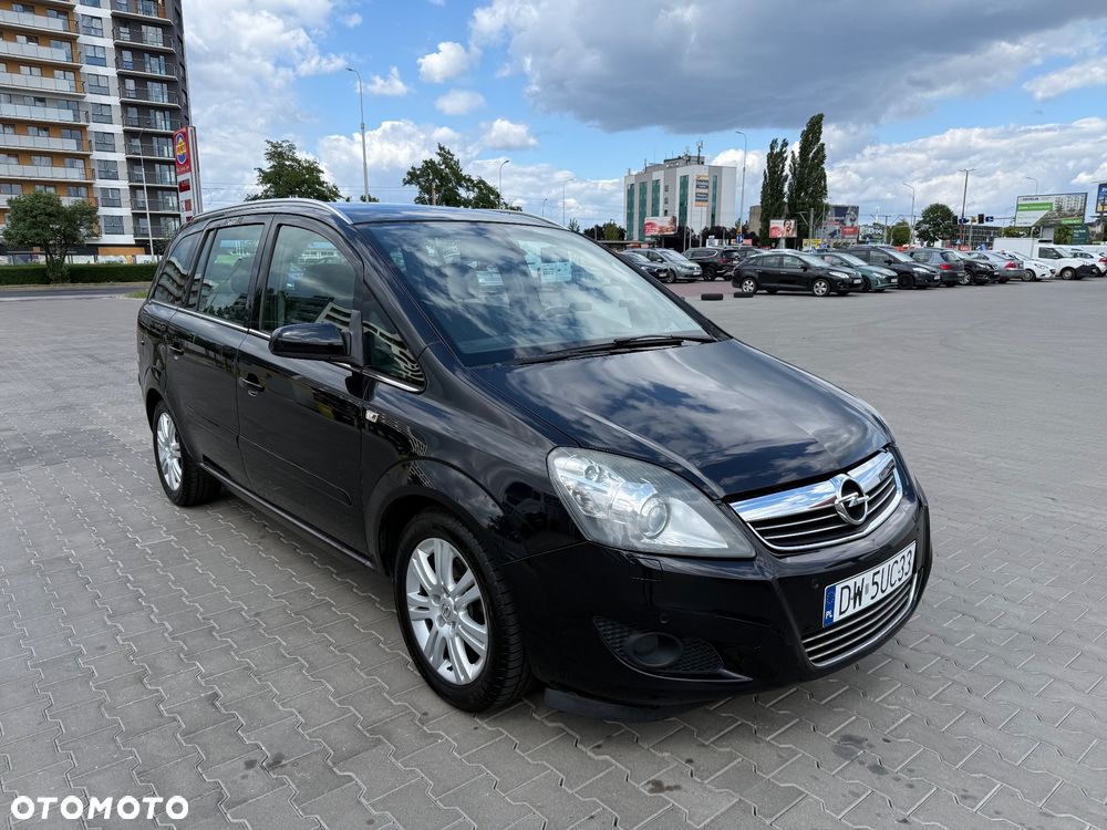 Opel Zafira 1.8 Cosmo - 3