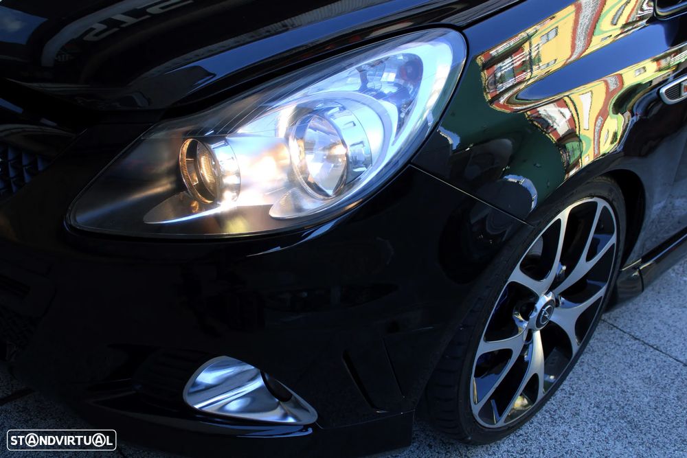 Opel Corsa 1.6 Turbo OPC - 44