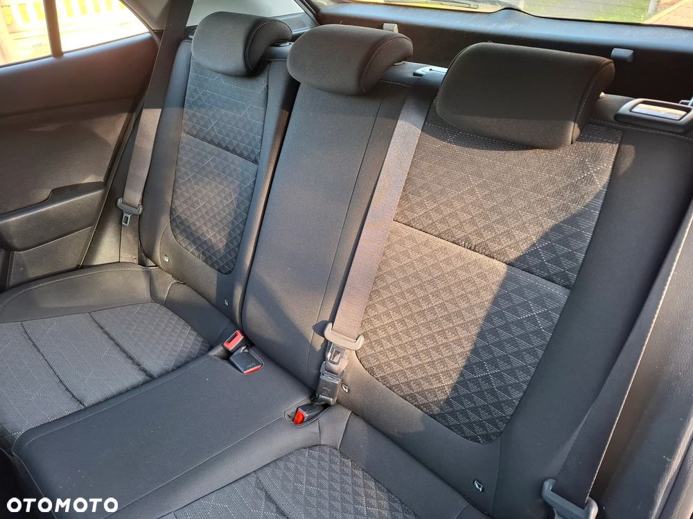 Kia Rio - 18