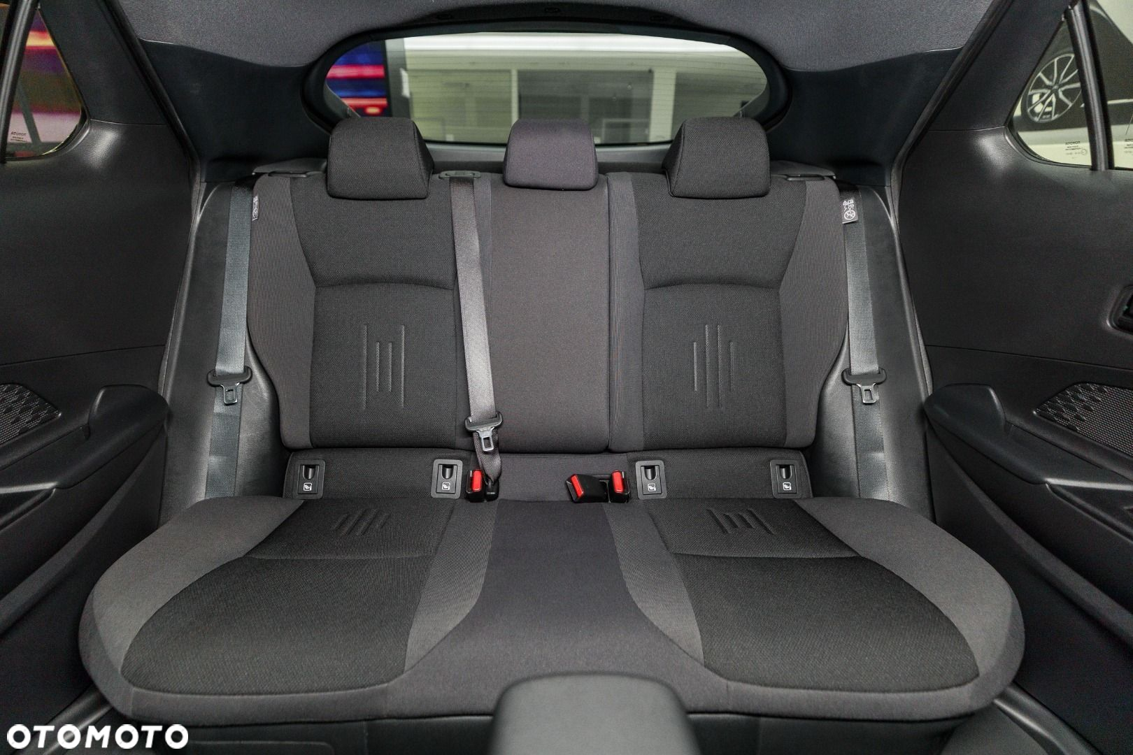 Toyota C-HR - 20