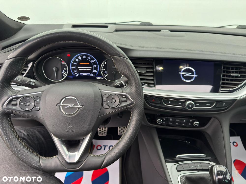 Opel Insignia - 18
