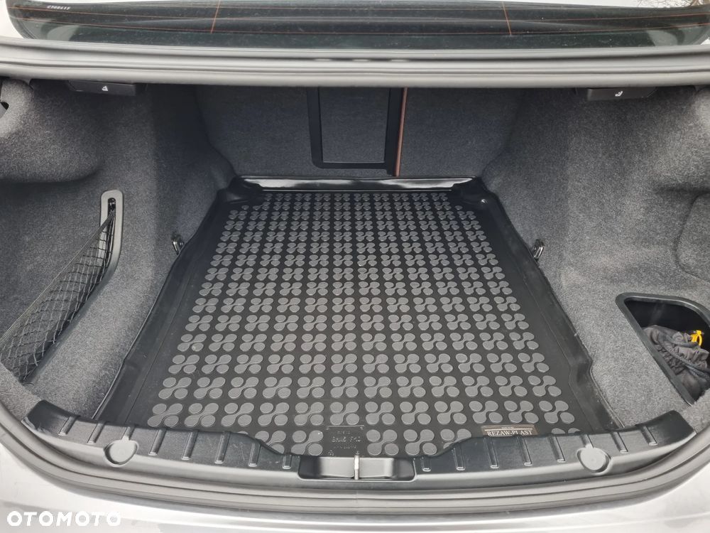 BMW Seria 5 520d - 35