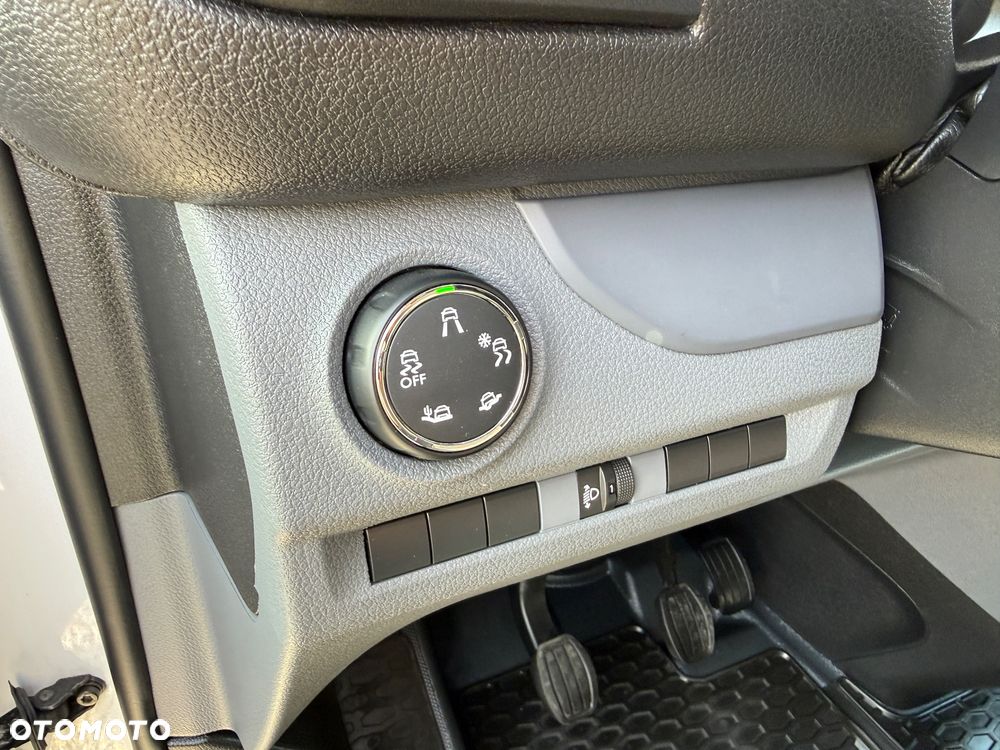 Fiat SCUDO L2 ŚREDNI/Manual/Klima/Navi/Kamera/Skórzana kierownica/bogata wersja/Niemcy - 16