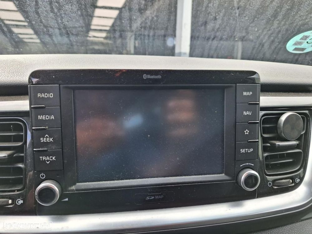 TELA/ECRÃ MULTIFUNÇÕES KIA STONIC - 1