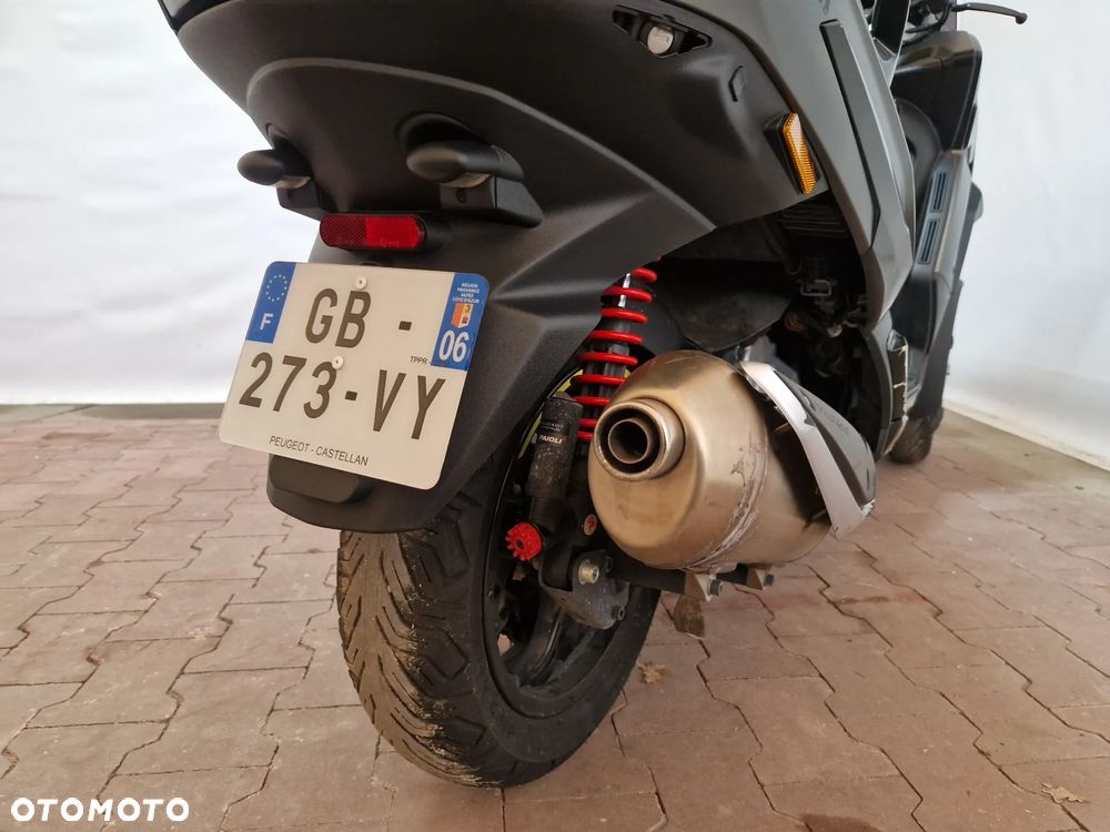 Peugeot Metropolis - 27