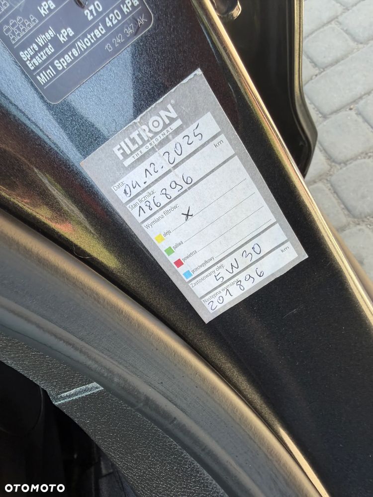 Opel Astra 1.4 Turbo 150 Jahre - 23