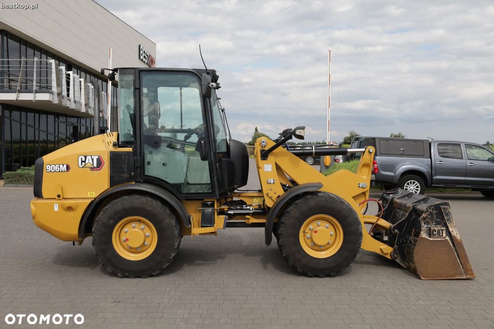 Caterpillar CAT 906M - 5