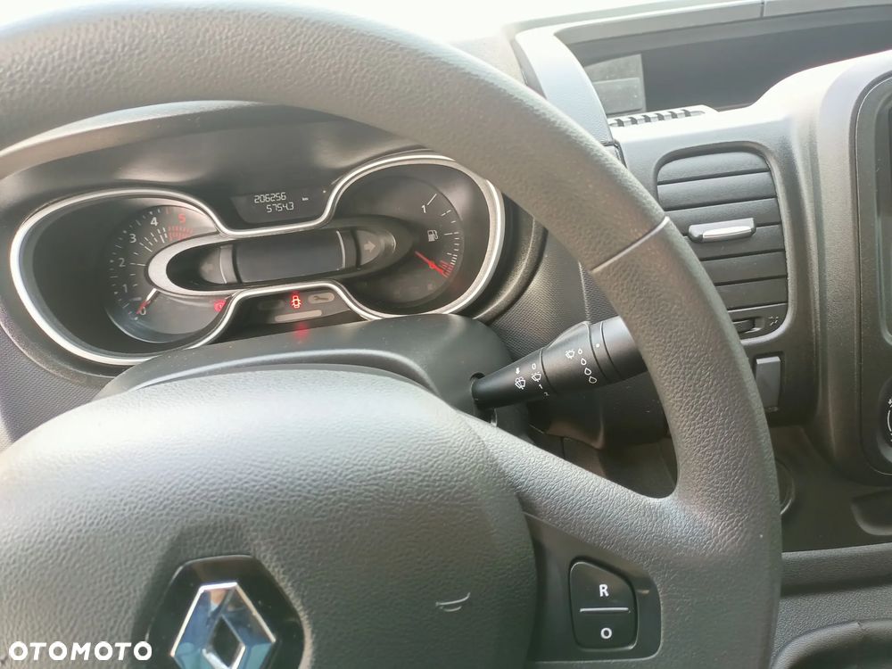 Renault TRAFIC 2.0 DCI LONG 6-OSOBOWO-CIĘŻAROWY - 26