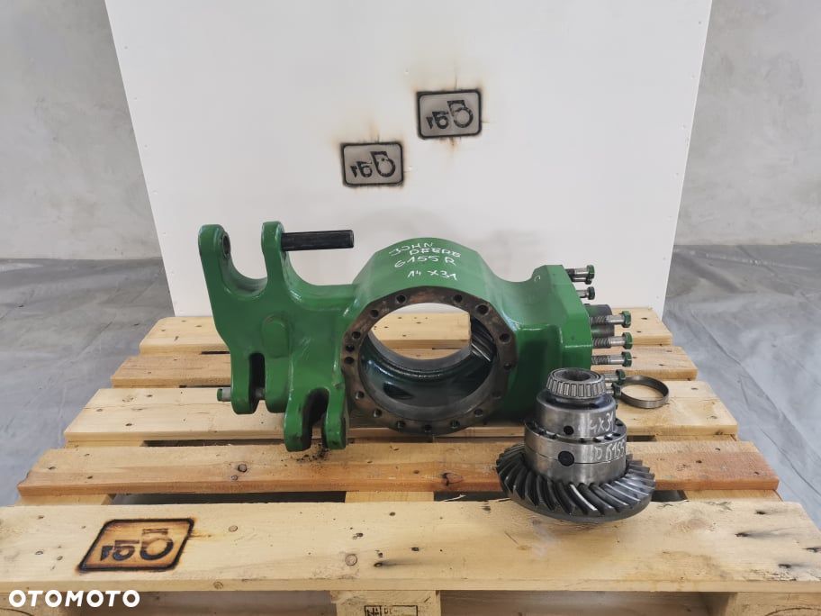 Mechanizm różnicowy przedni John Deere 6155 R {Typ 750310} - 1