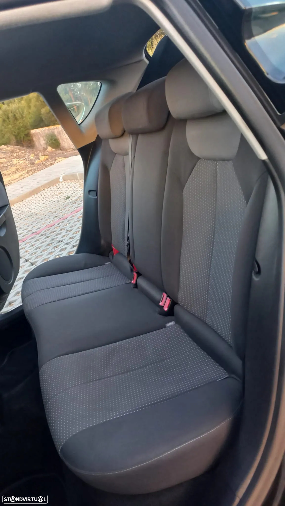 SEAT Leon 1.6 TDi Ecomotive Sport Start/Stop - 13
