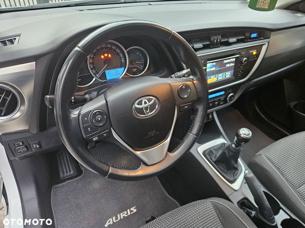 Toyota Auris - 18