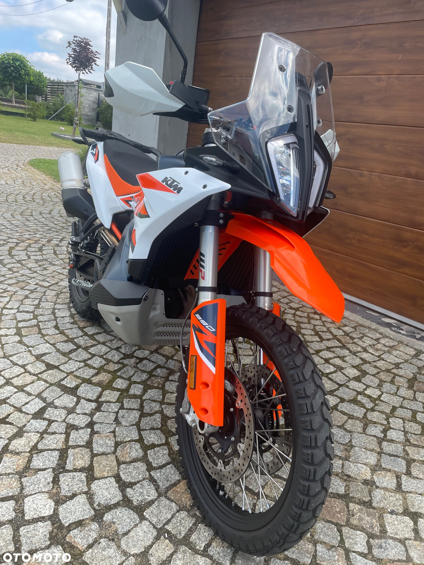 KTM Adventure - 12