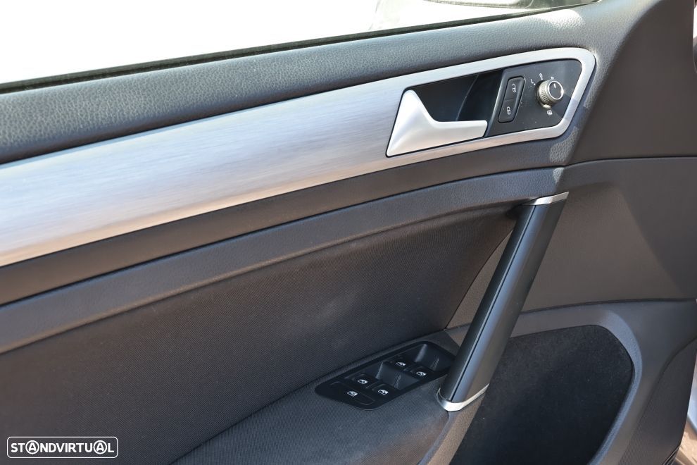 VW Golf 1.6 TDi BlueMotion Confortline - 15