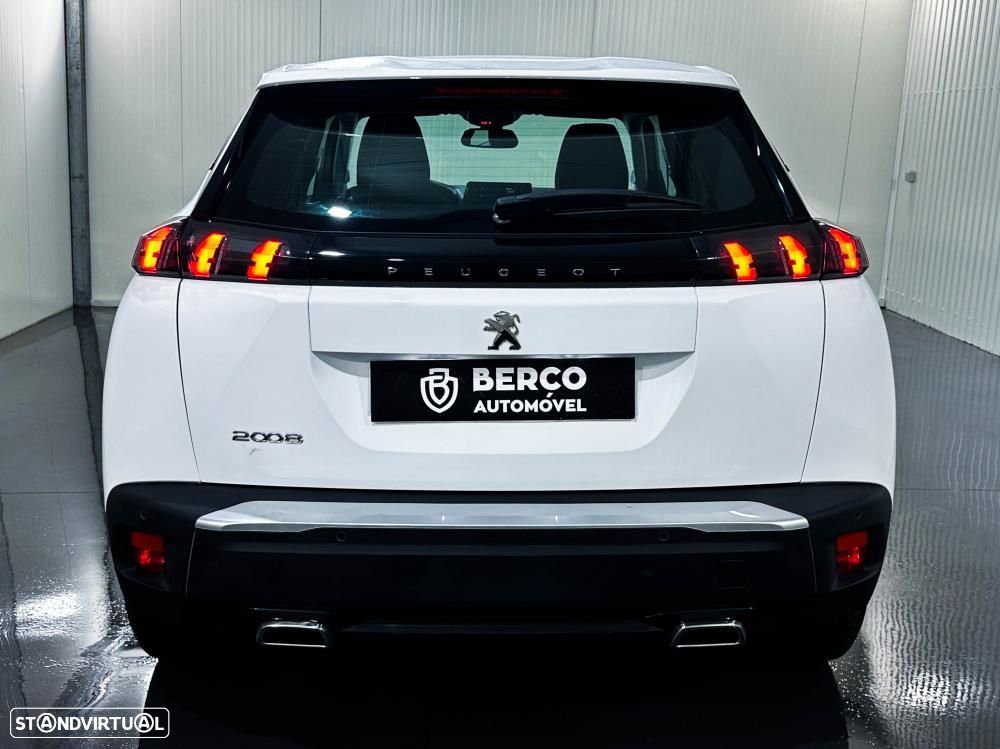 Peugeot 2008 1.2 PureTech Allure EAT8 - 5