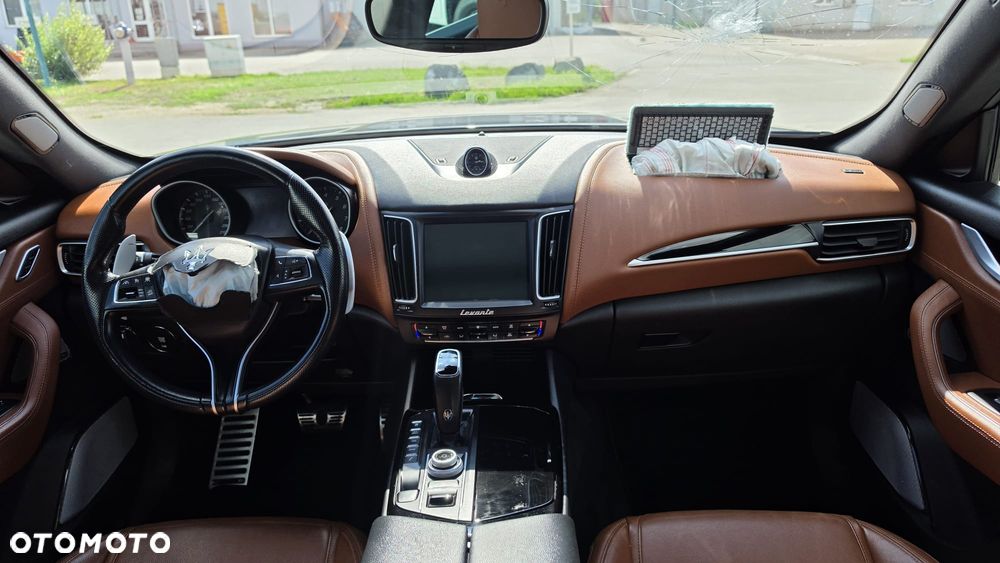 Maserati Levante S Q4 GranLusso - 11