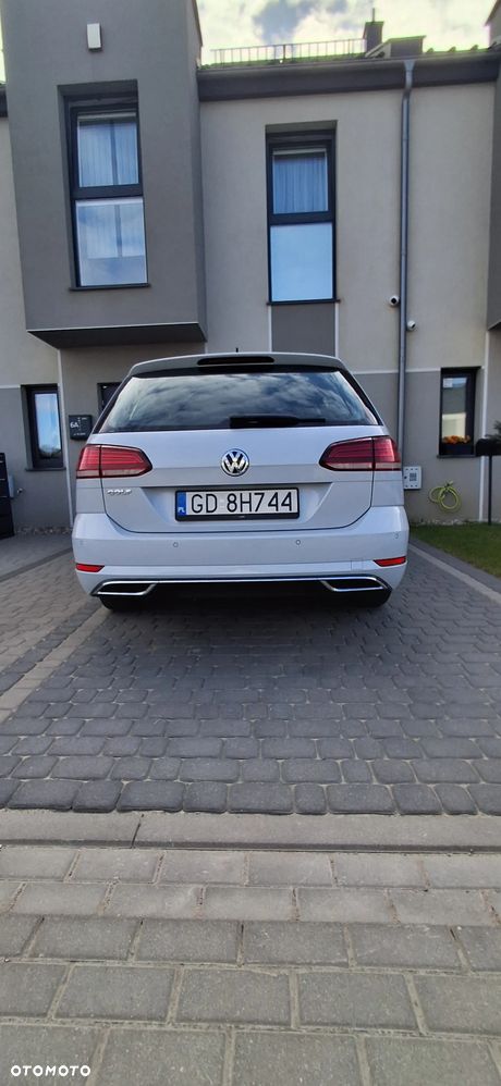 Volkswagen Golf - 6