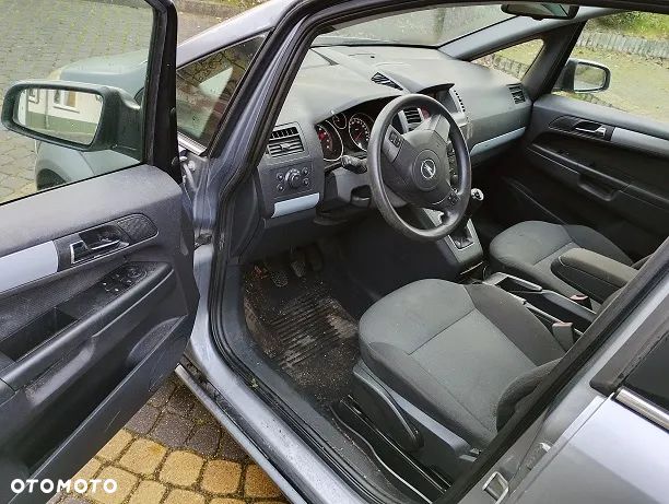 Opel Zafira 1.8 - 10