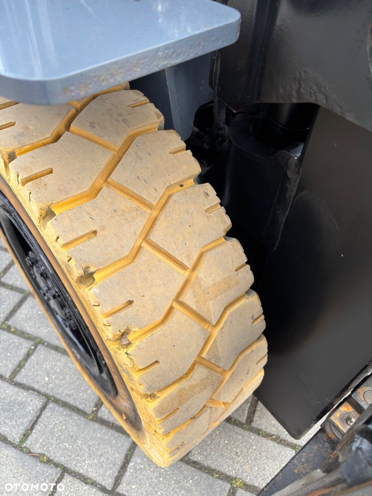 Toyota 8FGF25 GWARANCJA LPG triplex PÓŁKABINA DOSTAWA 59 450 NETTO - 11