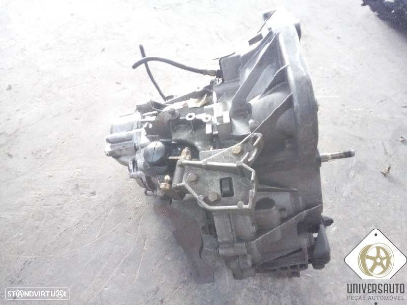 CAIXA VELOCIDADES FIAT STILO 2004 - 1