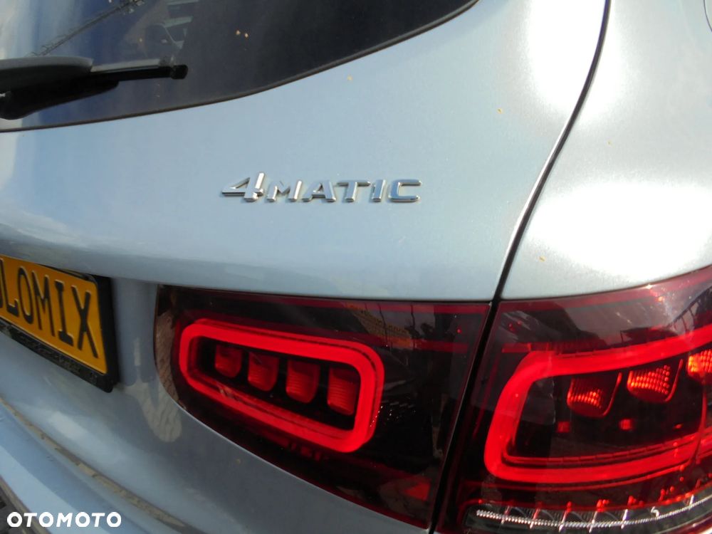 Mercedes-Benz GLC 300 de 4Matic 9G-TRONIC - 40