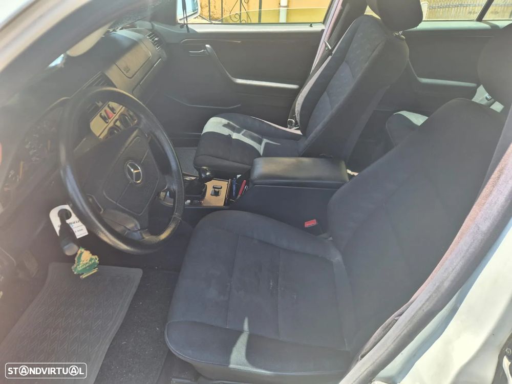 Mercedes-Benz C 250 TD Elegance - 8