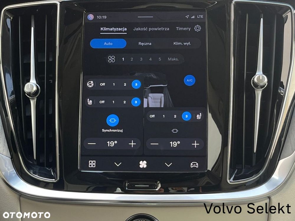 Volvo V60 Cross Country - 25