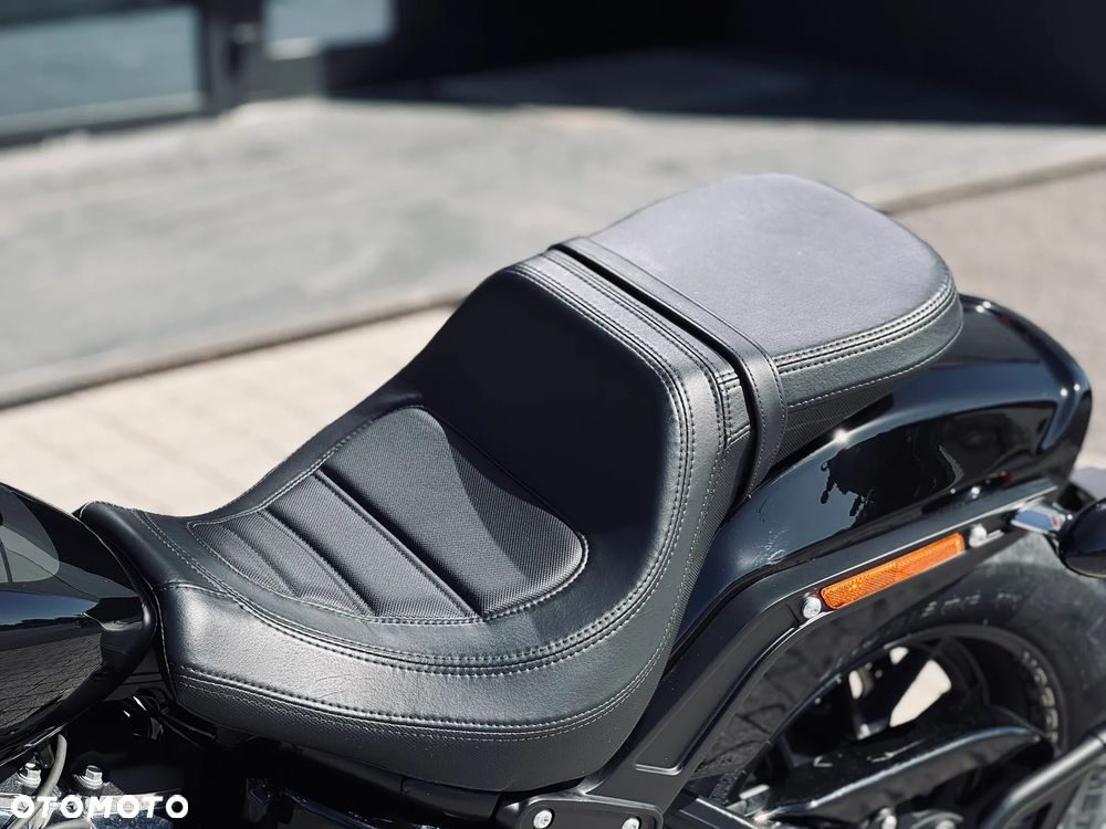 Harley-Davidson Softail Fat Bob - 24
