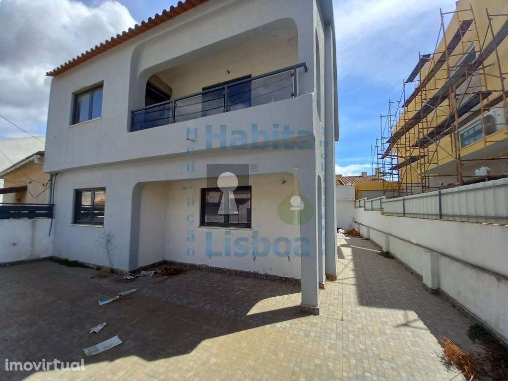 Moradia V5 Premium c/ Anexo | Tranquilidade e Lisboa à Porta - Grande imagem: 2/49