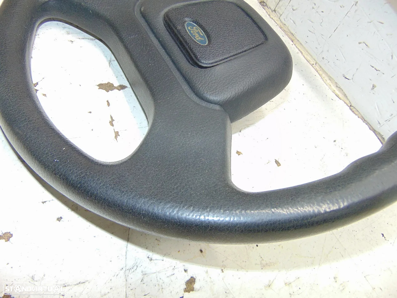 Ford Fiesta ghia volante - 4