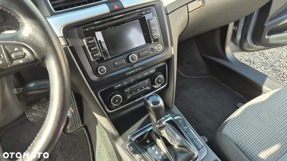 Skoda Superb 2.0 TDI DSG Exclusive - 17