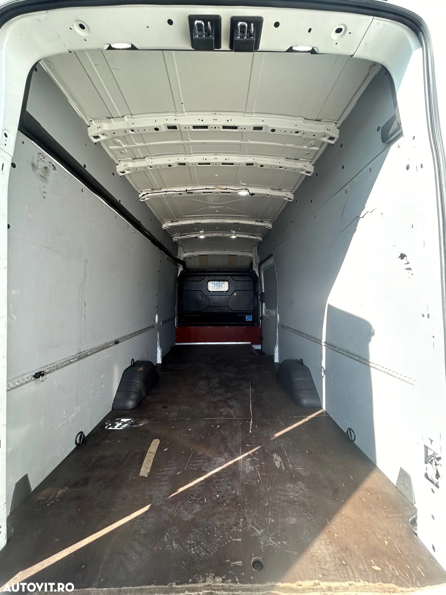 Ford Transit - 8