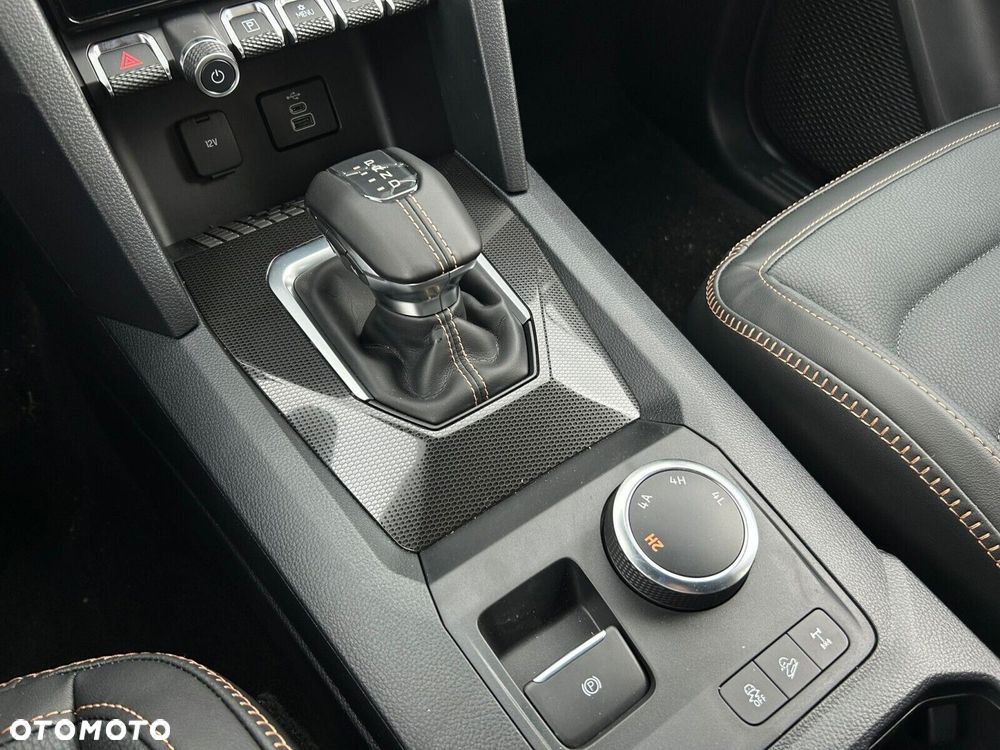 Volkswagen Amarok - 27
