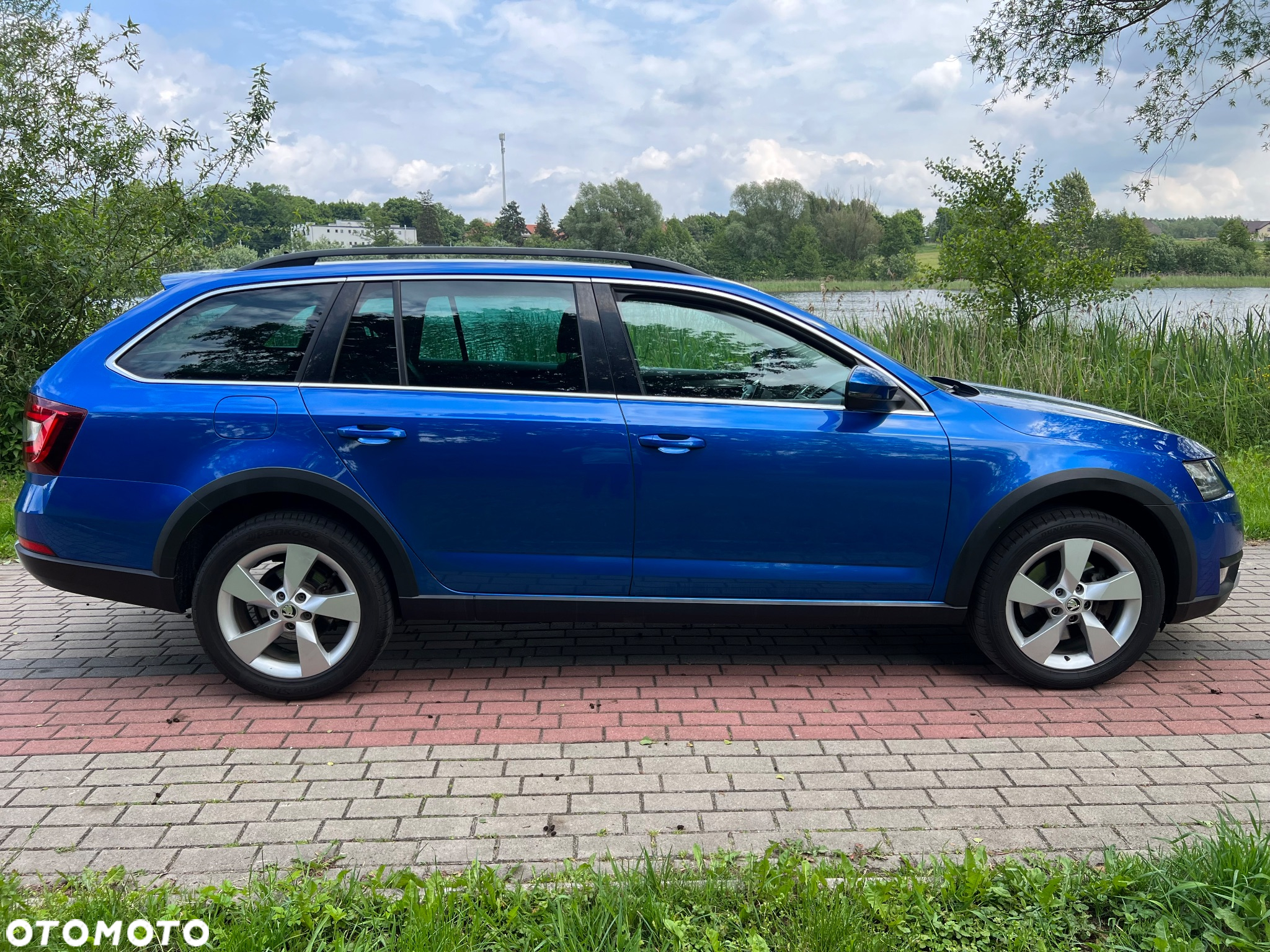 Skoda Octavia Scout 2.0 TDI 4x4 DSG - 2