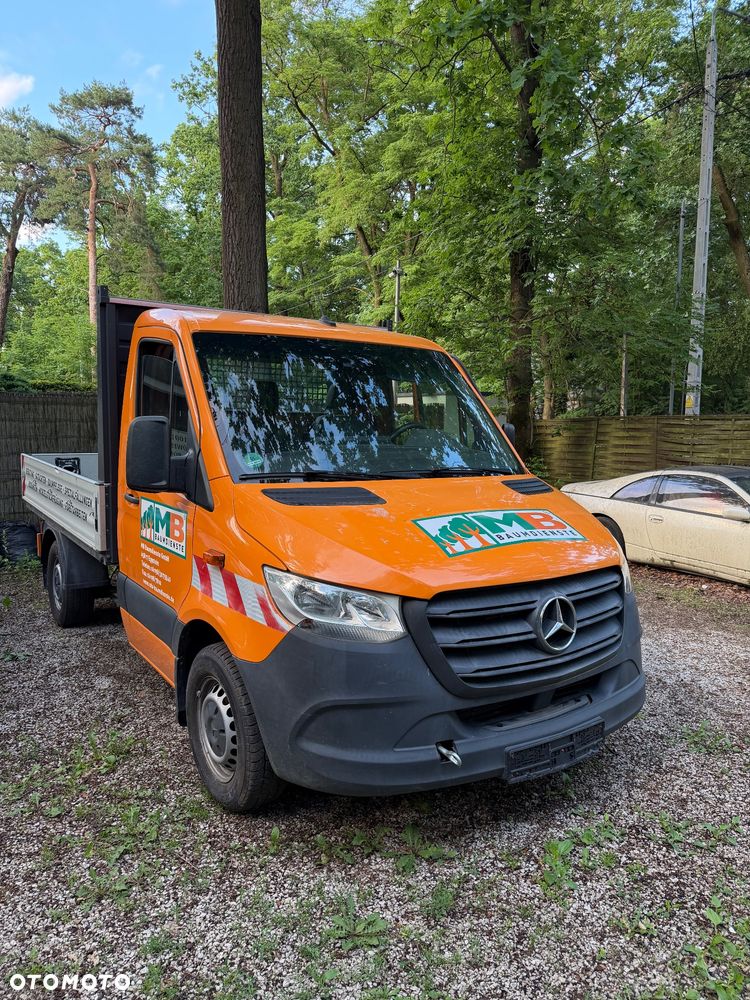 Mercedes-Benz Sprinter - 1