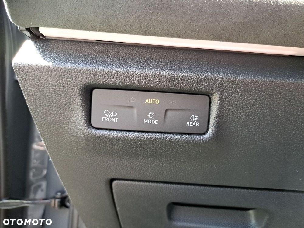Volkswagen Tiguan 2.0 TDI R-Line DSG - 35