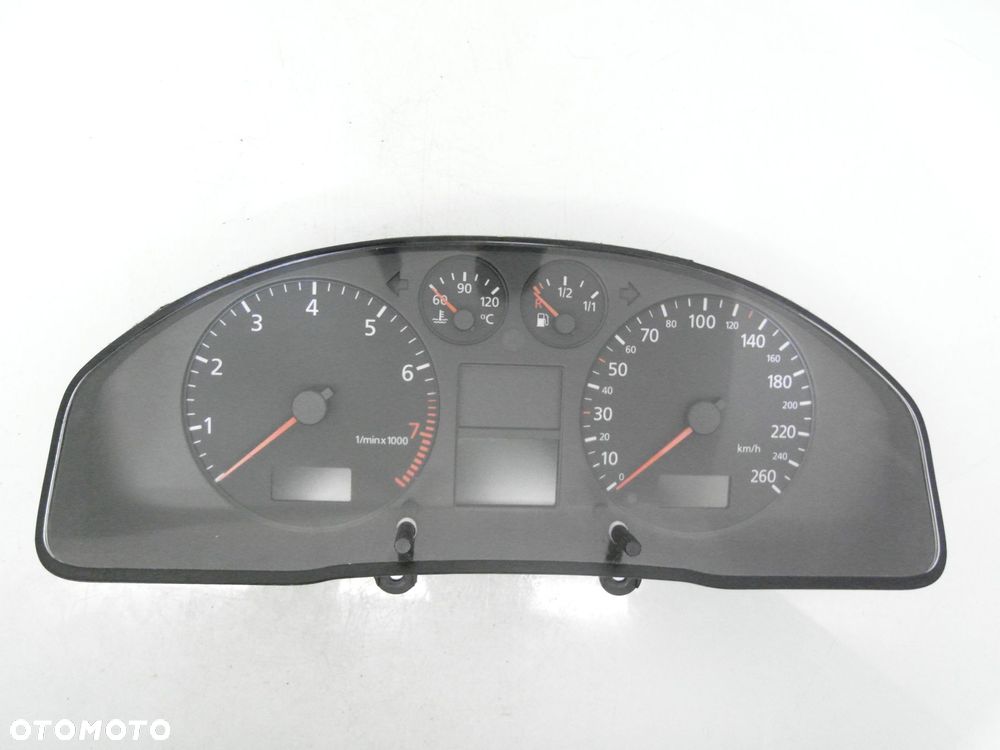 LICZNIK AUDI A4 (8D2, B5) 1.8 - ADR 8D0920900K - 1