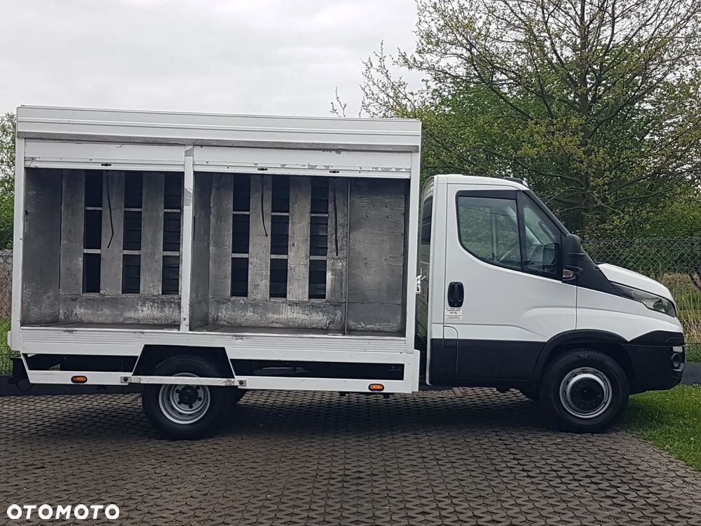 Iveco 70C18 KONTENER ROLETY BOK DO TRANSPORTU WODY 3,23x2,21x1,86 KLIMA DMC 7000KG RAMA PODWOZIE - 18