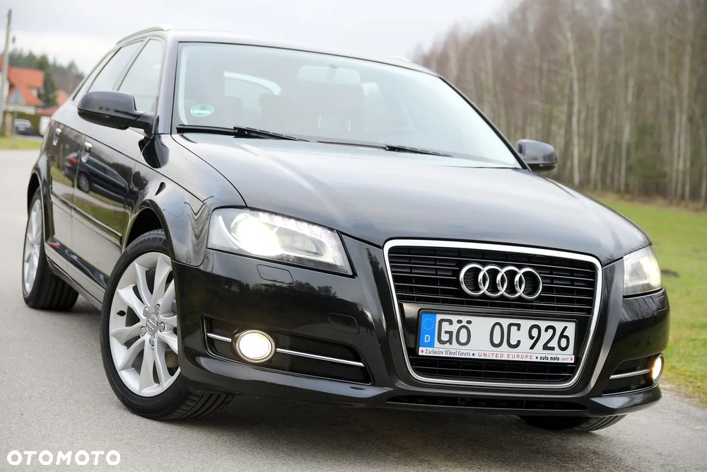 Audi A3 Sportback - 1
