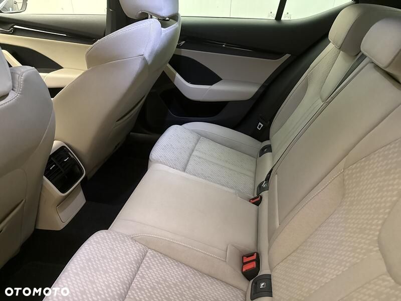 Skoda Octavia 2.0 TDI Style DSG - 21