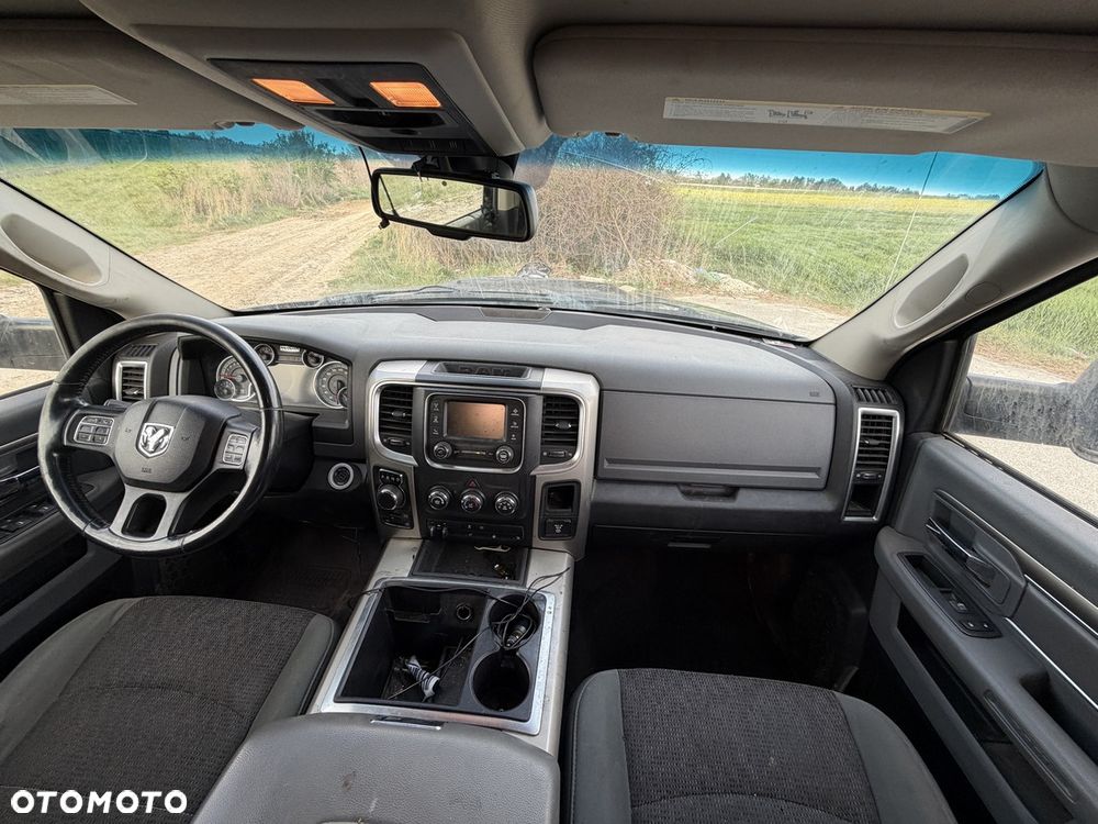 Dodge RAM 5.7 4x4 - 19